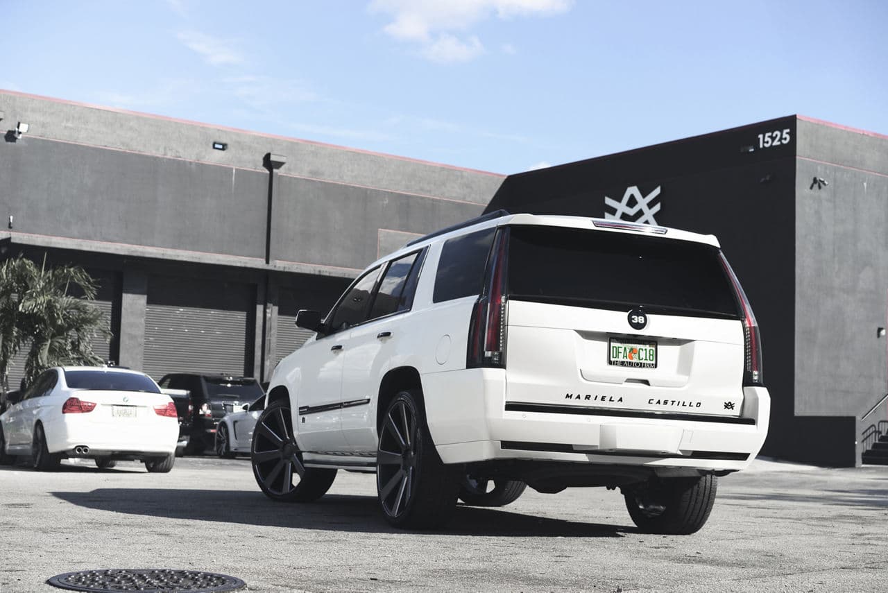 Detail view of 2015 Cadillac Escalade with wheels