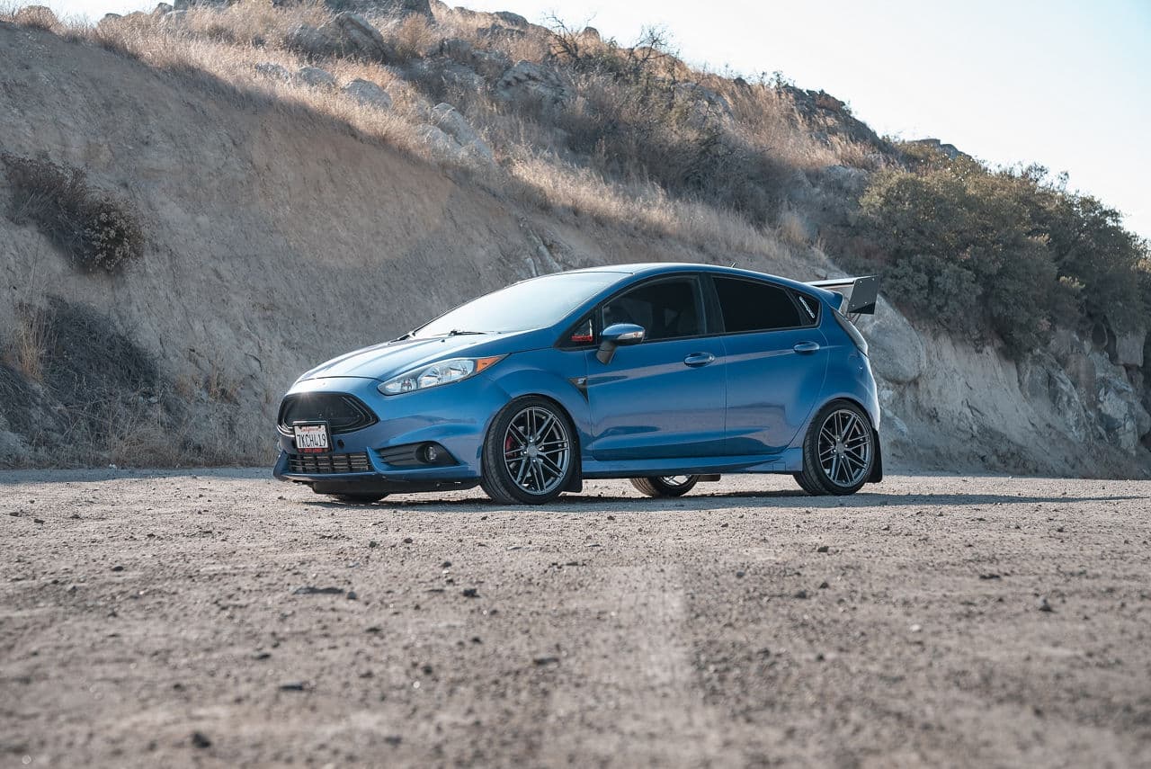 Front view of 2015 Ford Fiesta with wheels