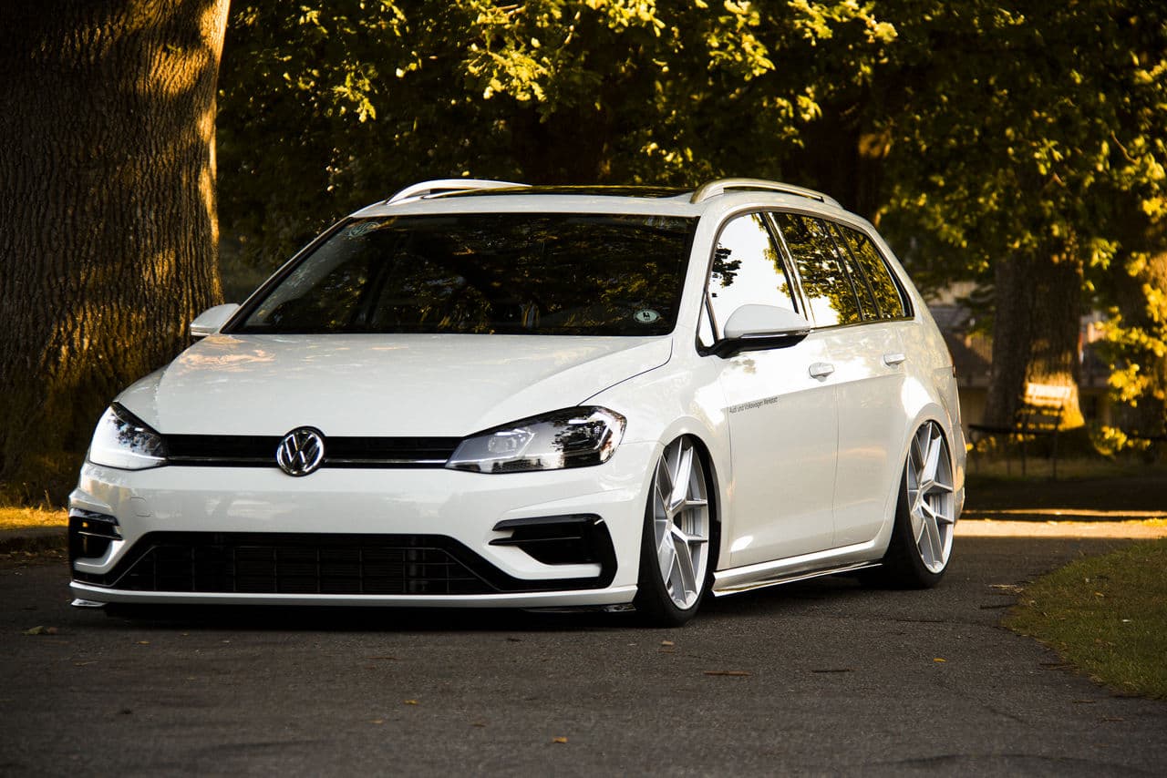 Rear view of 2015 Volkswagen Golf Sportwagen with wheels