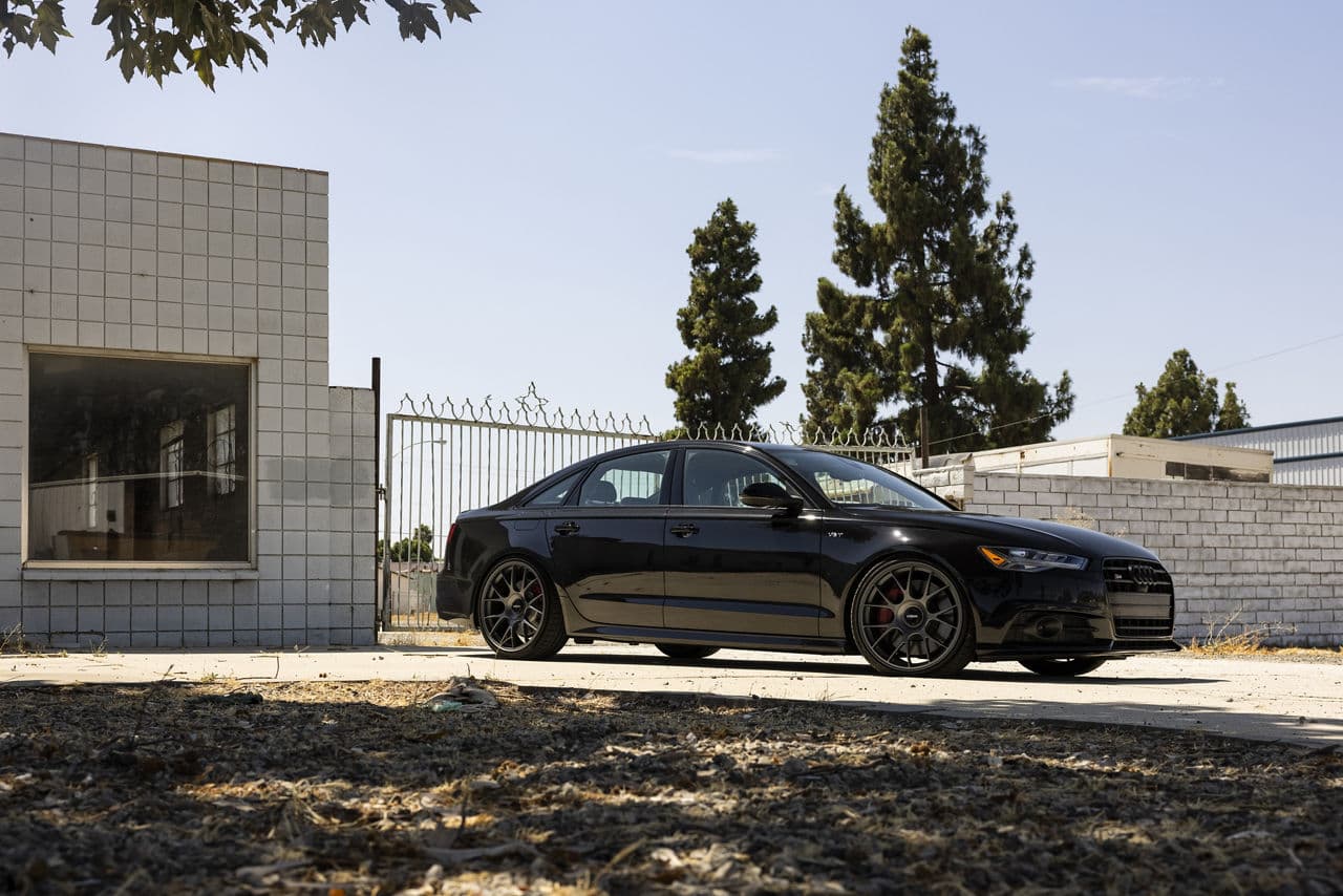 Front view of 2016 Audi S6 with wheels