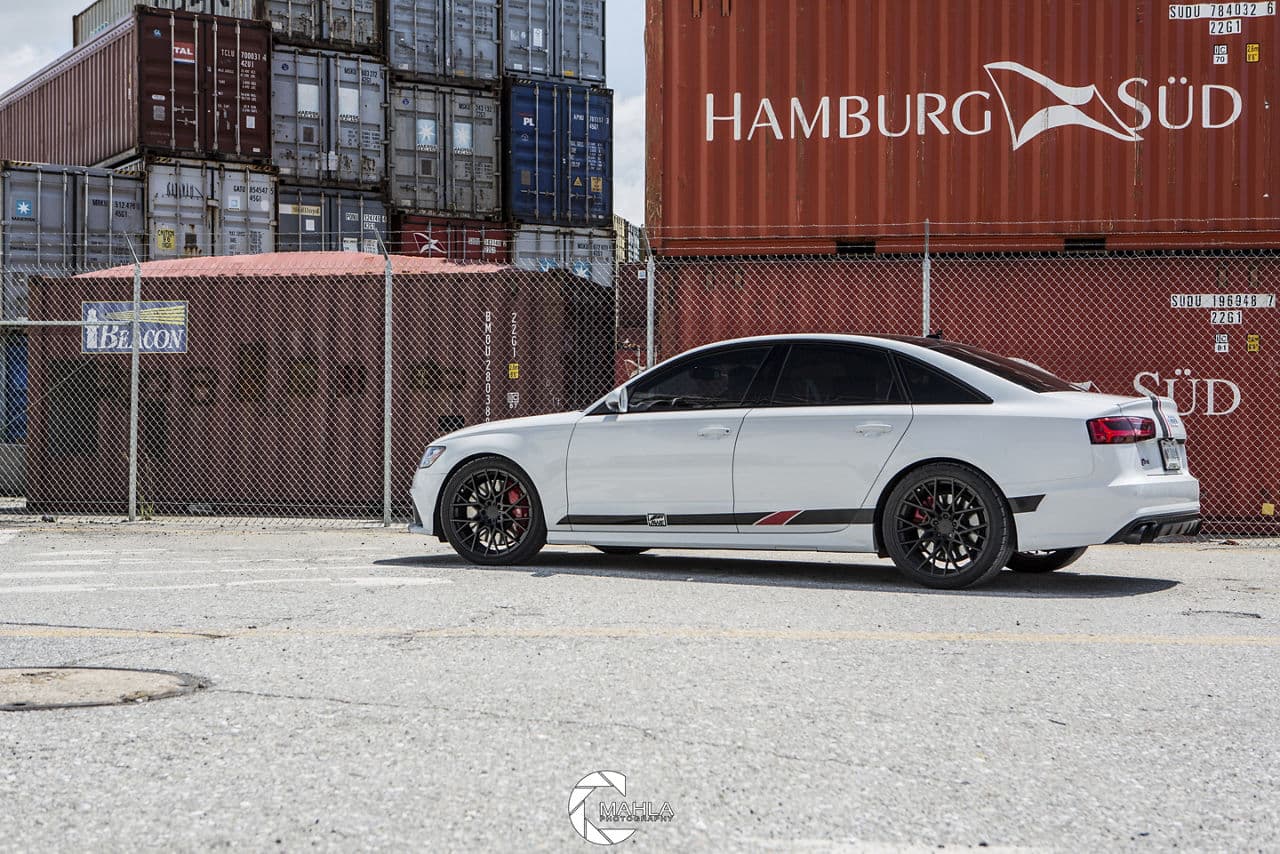 Front view of 2016 Audi S6 with wheels