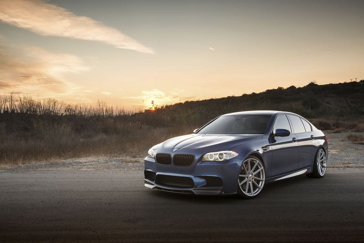 Front view of 2016 BMW M5 with wheels