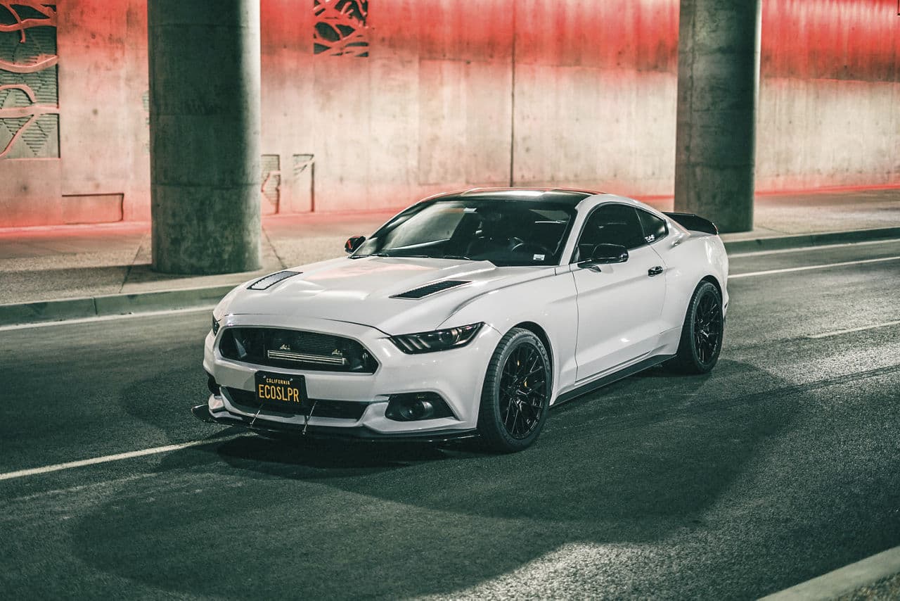 Front view of 2016 Ford Mustang with wheels