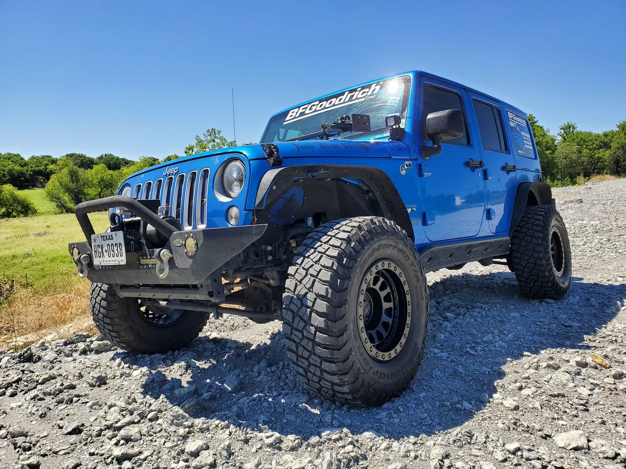 Front view of 2016 Jeep Wrangler with wheels