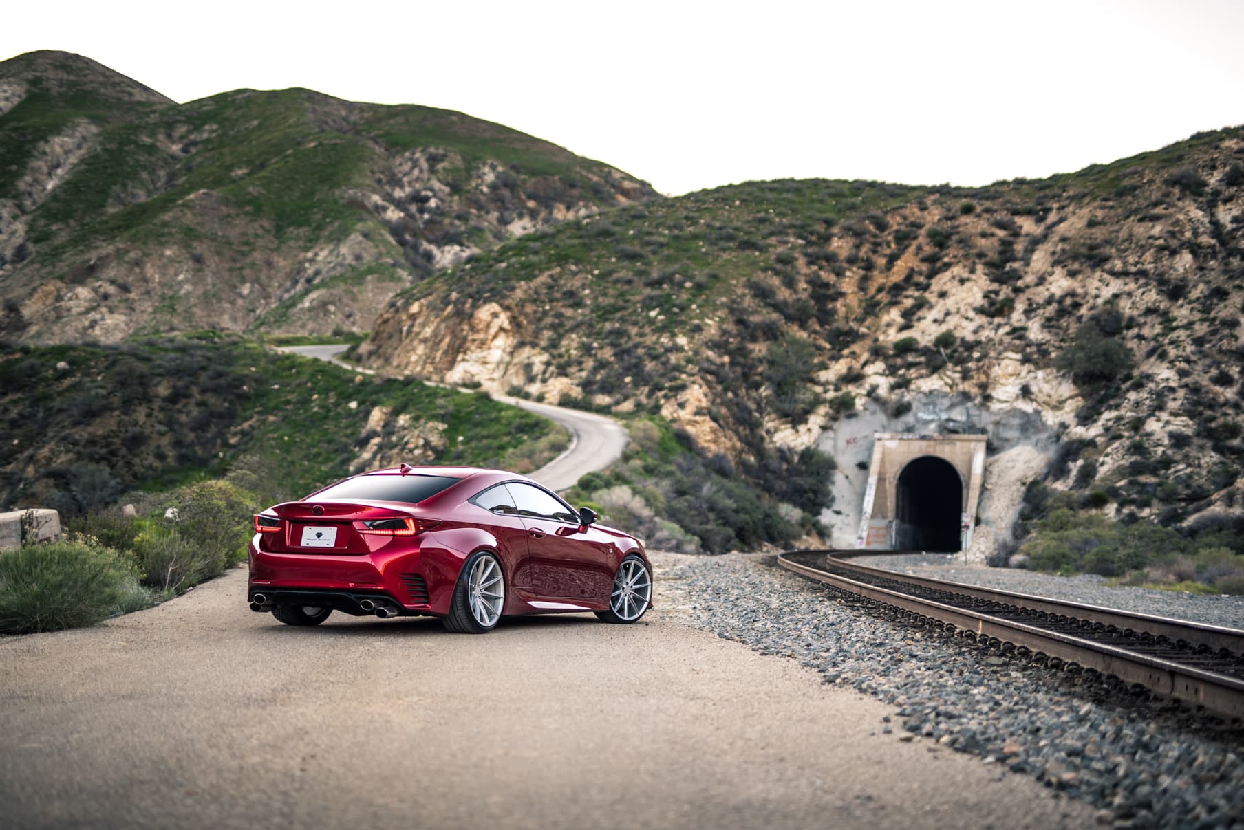 2016 Lexus RC200t F-Sport — wheels, front view