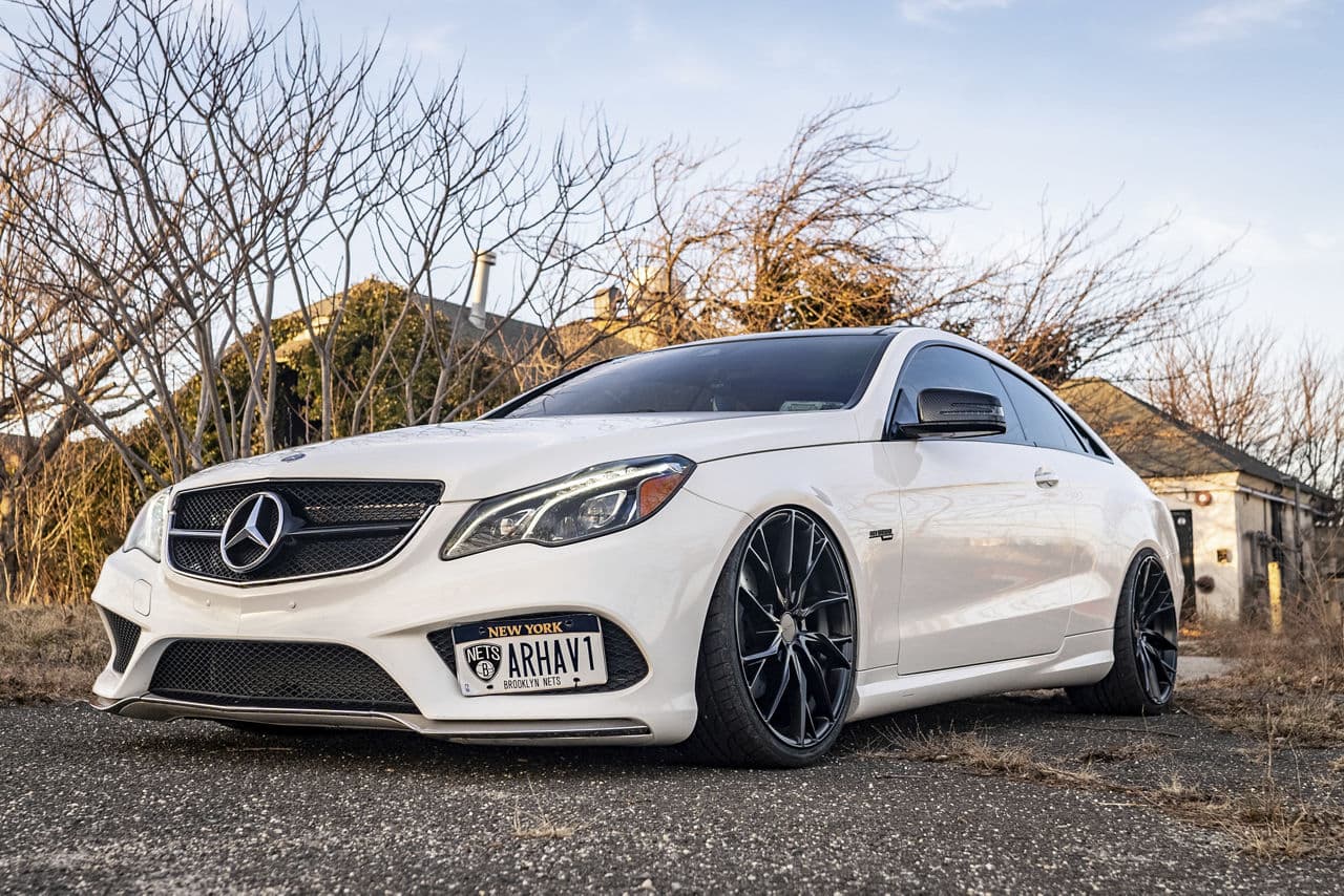 Front view of 2016 Mercedes-Benz E400 with vehicle wraps