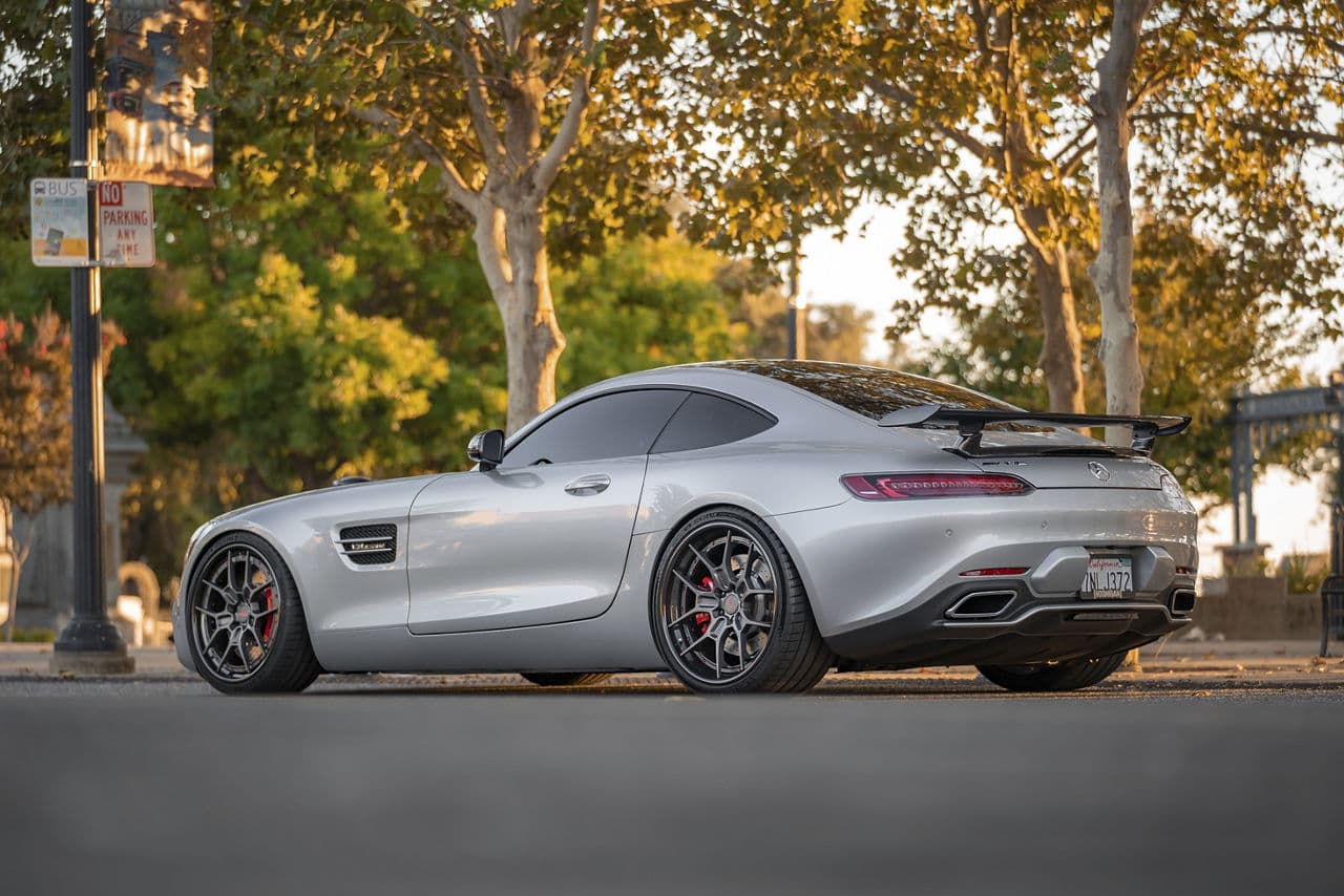 Front view of 2016 Mercedes-Benz GT-S AMG with wheels
