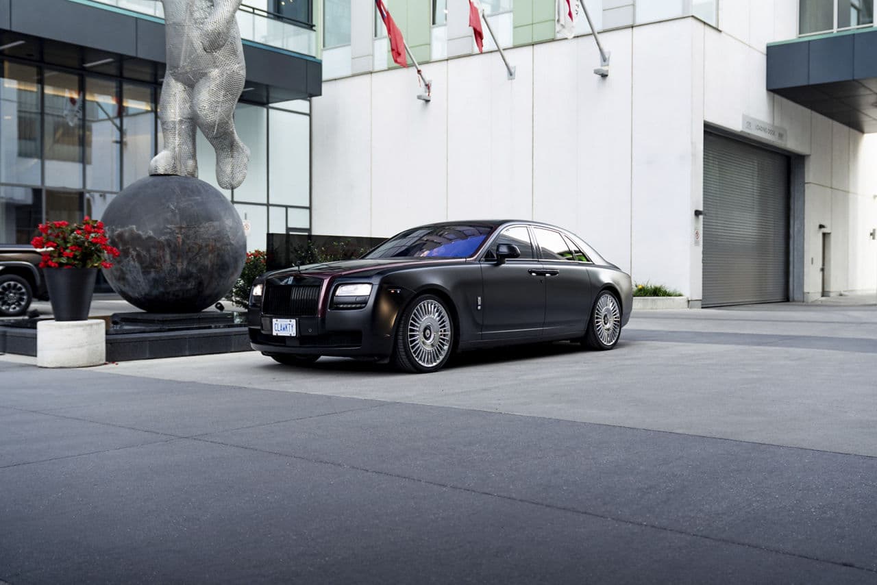 Detail view of 2016 Rolls-Royce Ghost with wheels