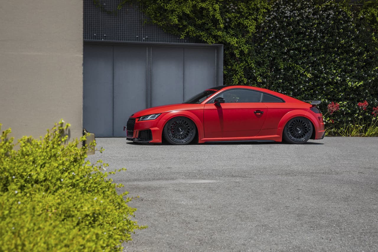 Detail view of 2017 Audi TT RS with wheels