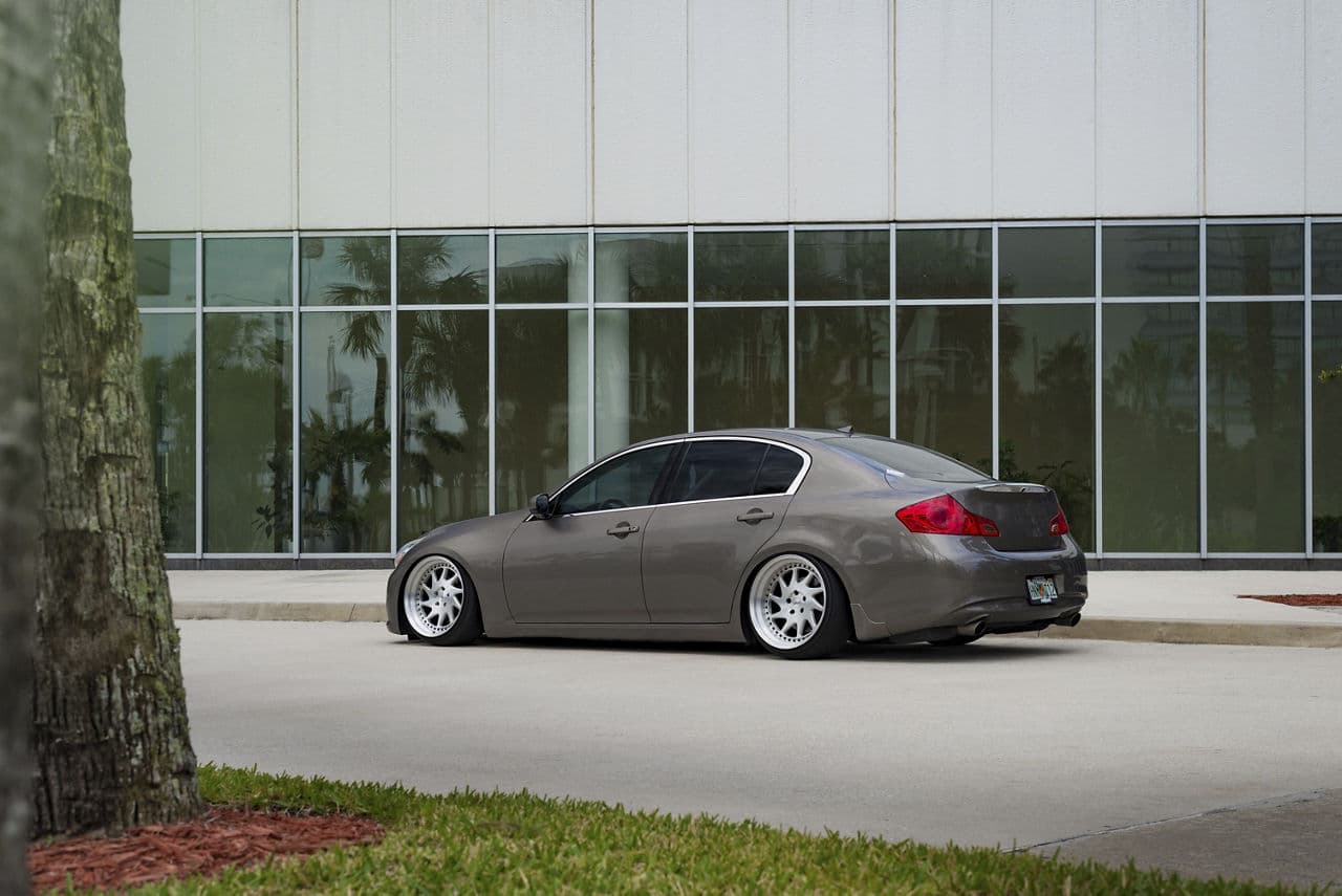 Front view of 2017 Infiniti G37 with wheels