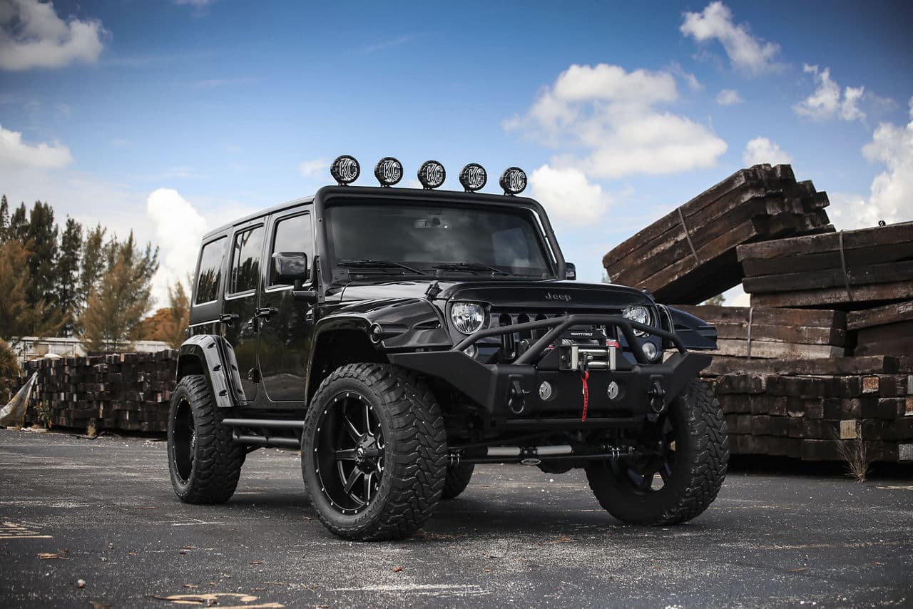 Side profile of 2017 Jeep Wrangler with wheels