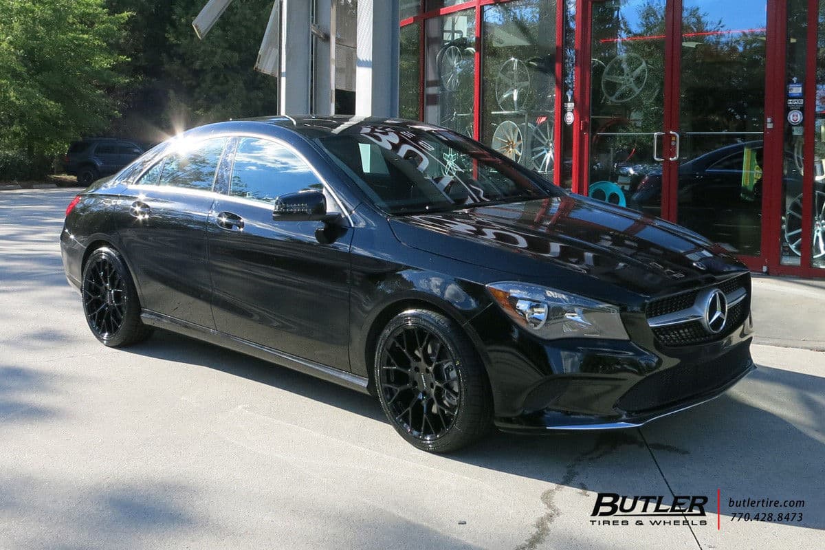 Front view of 2017 Mercedes-Benz CLA250 with wheels