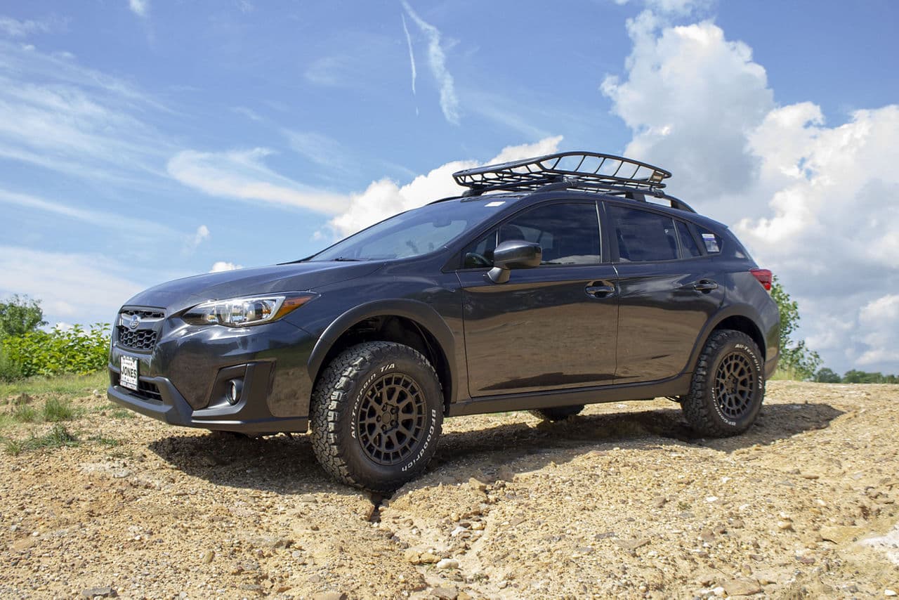 Front view of 2017 Subaru Crosstrek with wheels