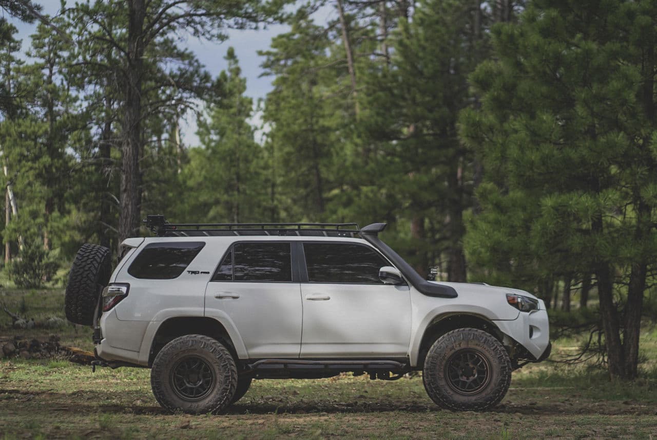 Front view of 2017 Toyota 4Runner with wheels