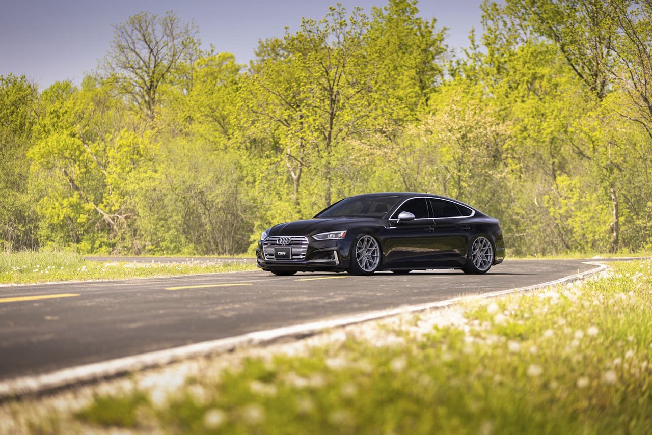 Front view of 2018 Audi S5 with wheels
