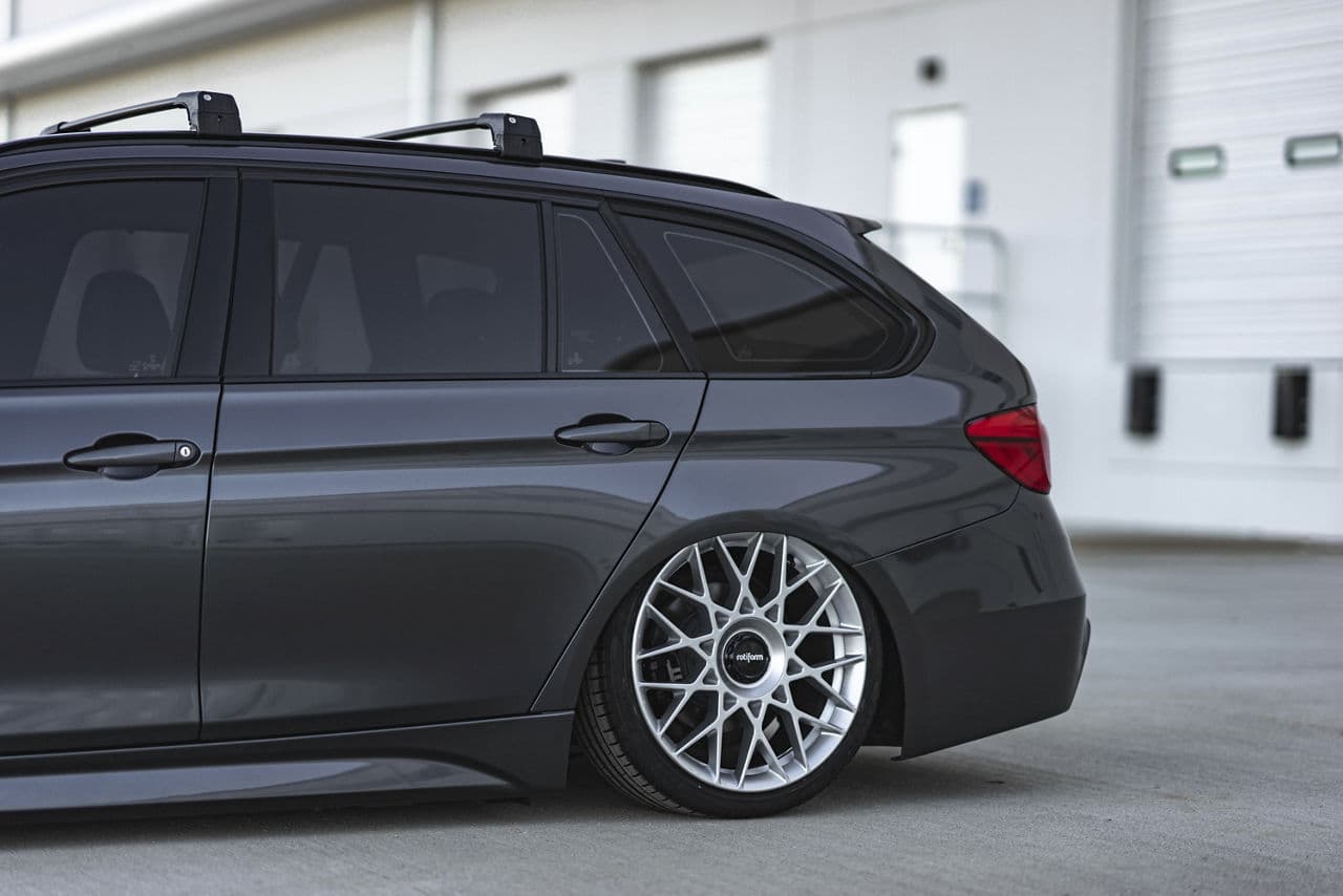 Detail view of 2018 BMW 330i X-Drive with wheels