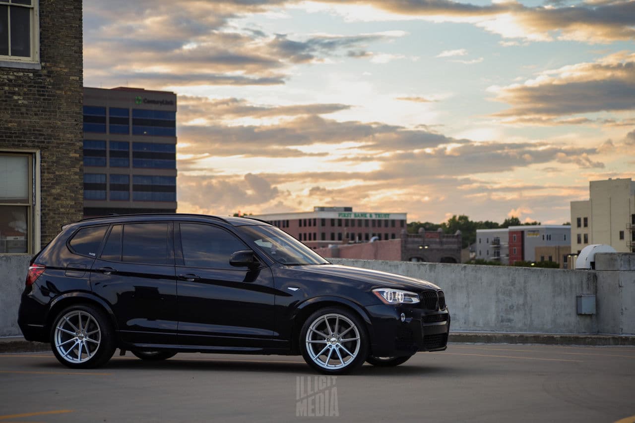 Interior of 2018 BMW X3 with wheels