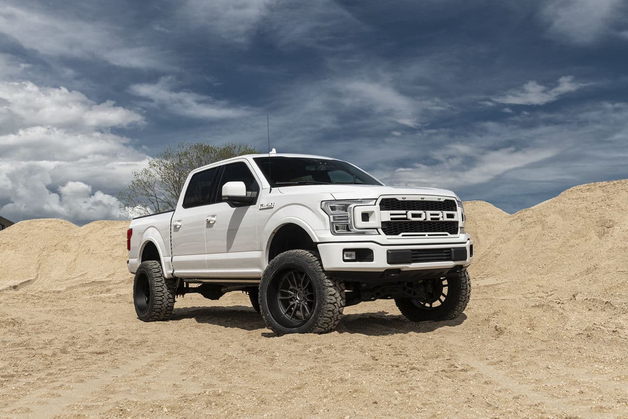 Front view of 2018 Ford F150 Raptor with wheels