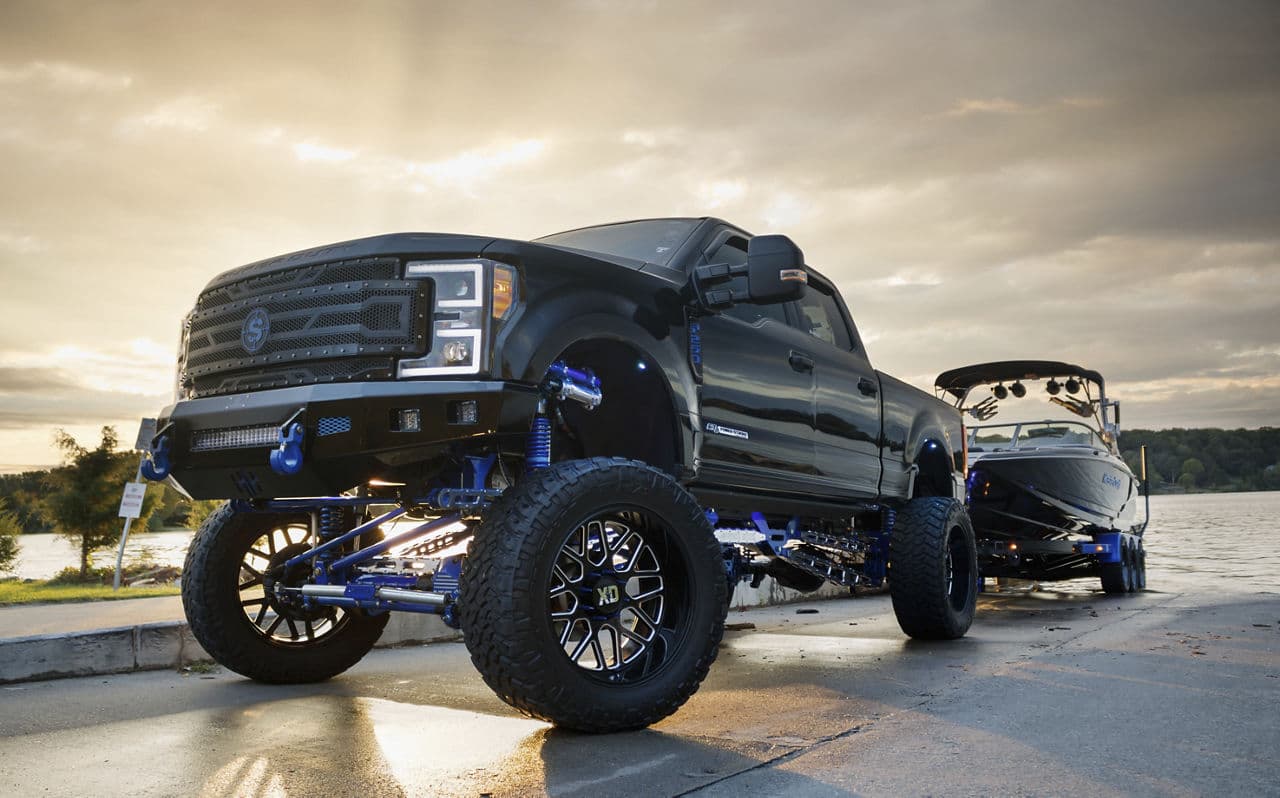 Front view of 2018 Ford F250 with truck suv wheels