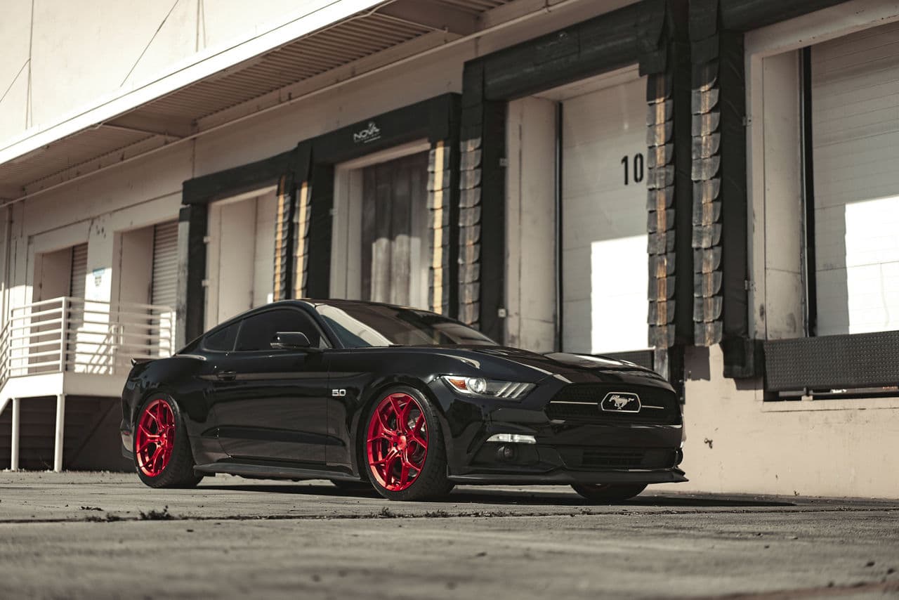 Front view of 2018 Ford Mustang with wheels