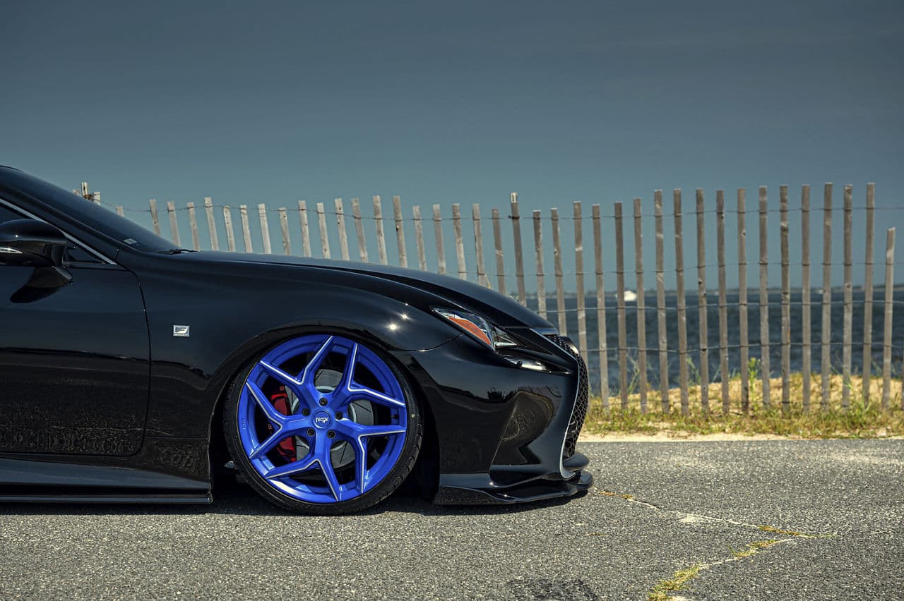 Side profile of 2018 Lexus RC350 with vehicle wraps