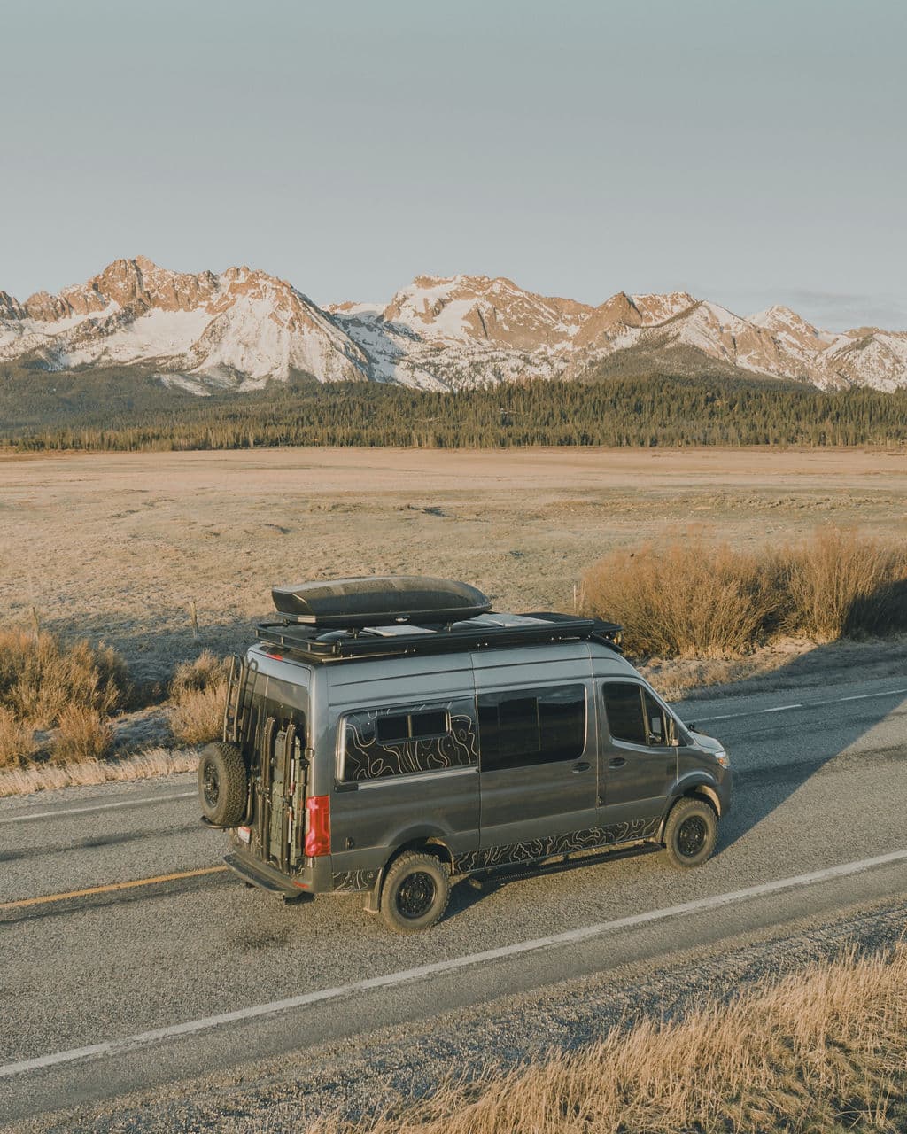 Side profile of 2018 Mercedes-Benz Sprinter with wheels