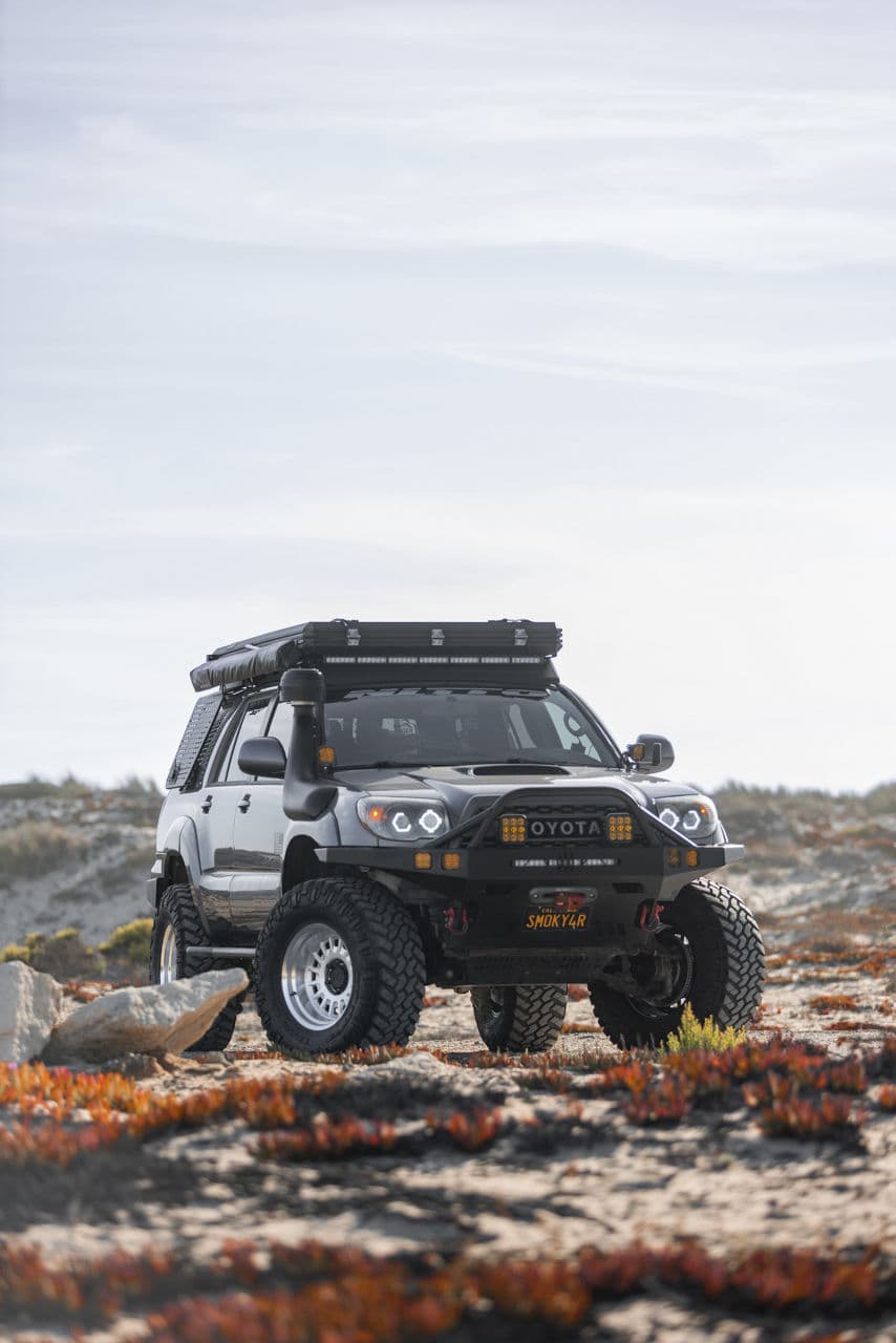 Front view of 2018 Toyota 4Runner with truck suv wheels
