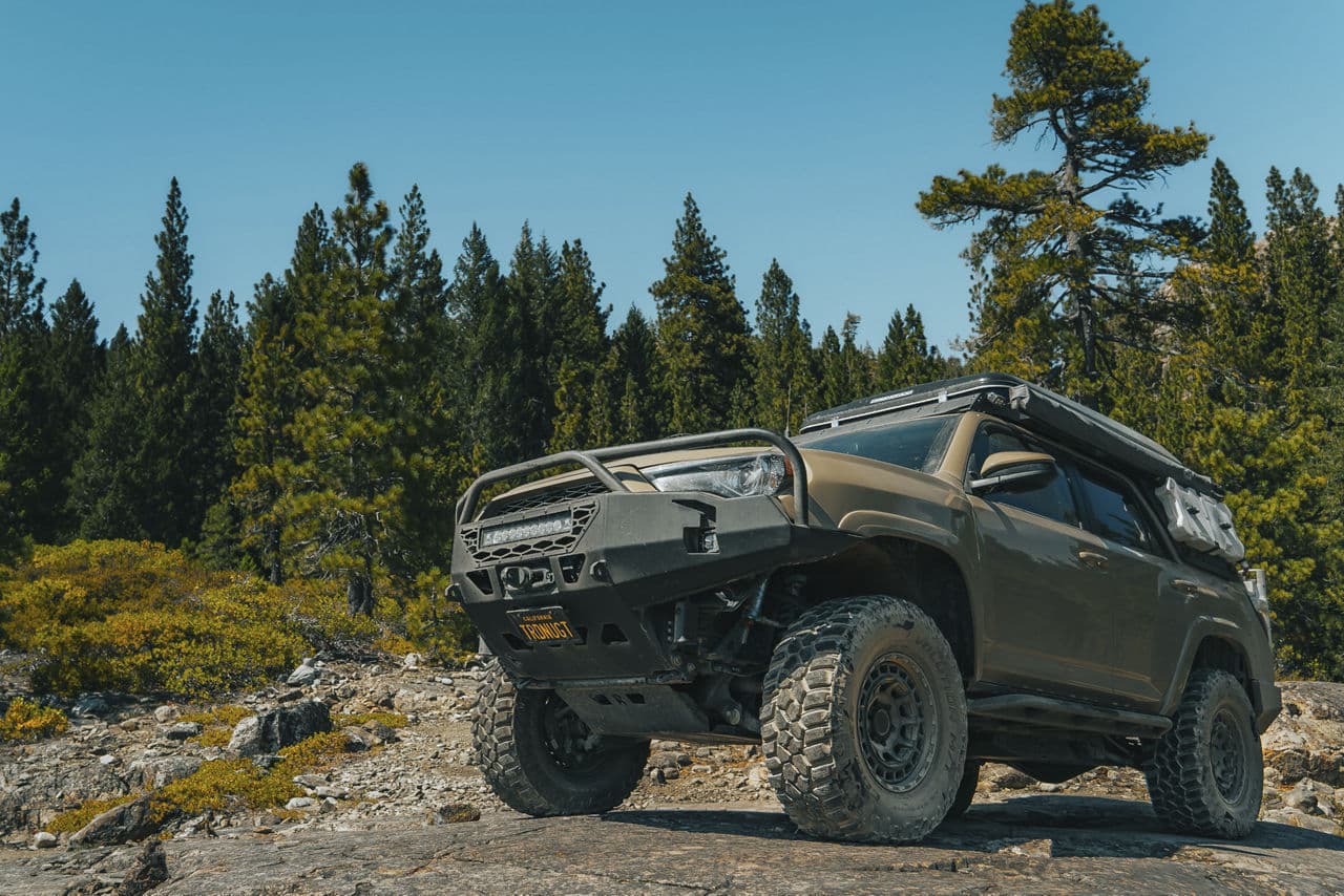 Rear view of 2018 Toyota 4Runner with truck suv wheels