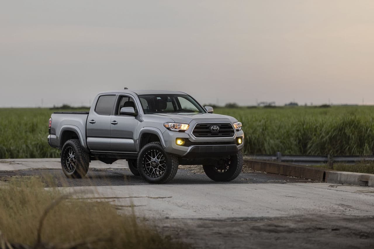 Front view of 2018 Toyota Tacoma with wheels