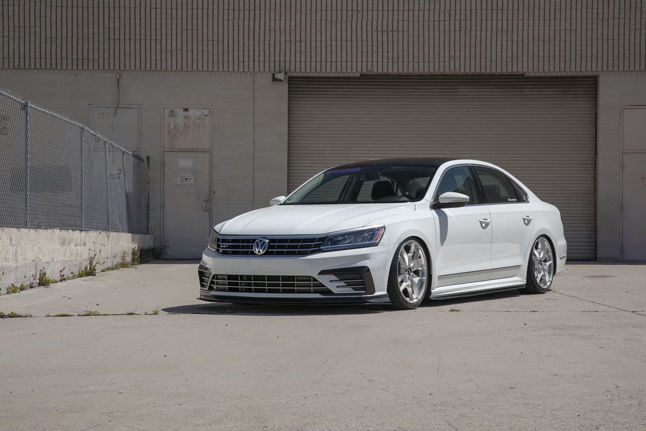 Front view of 2018 Volkswagen Passat with wheels
