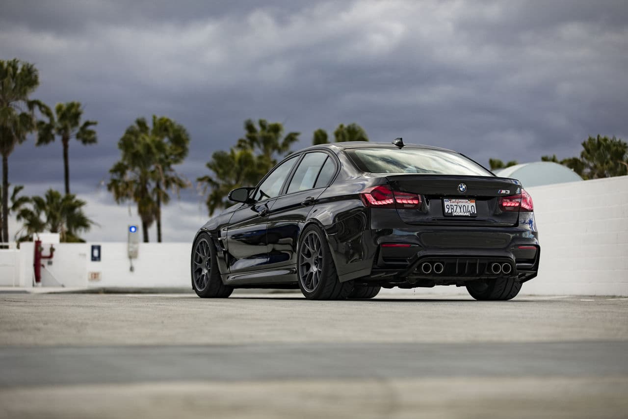 Side profile of 2019 BMW M3 with wheels