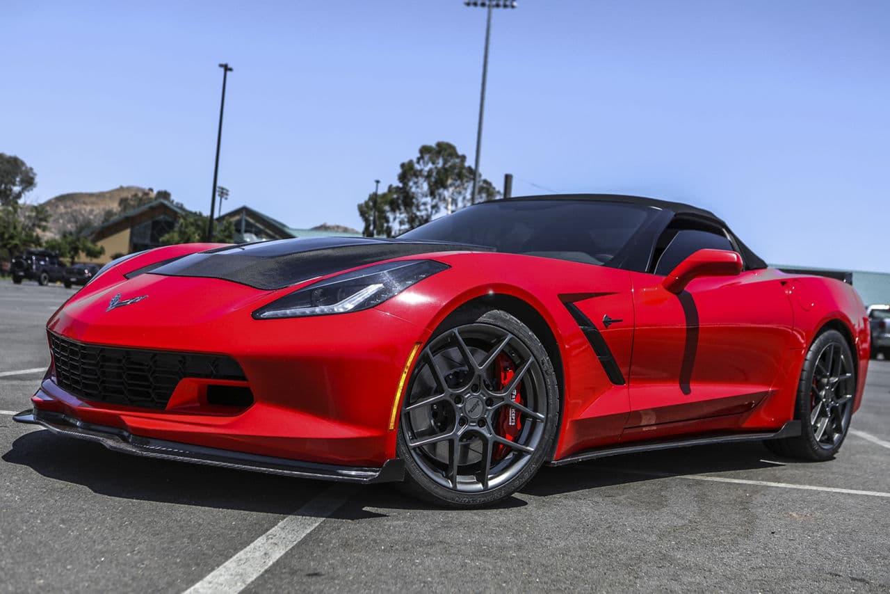 Rear view of 2019 Chevrolet Corvette Stingray with wheels