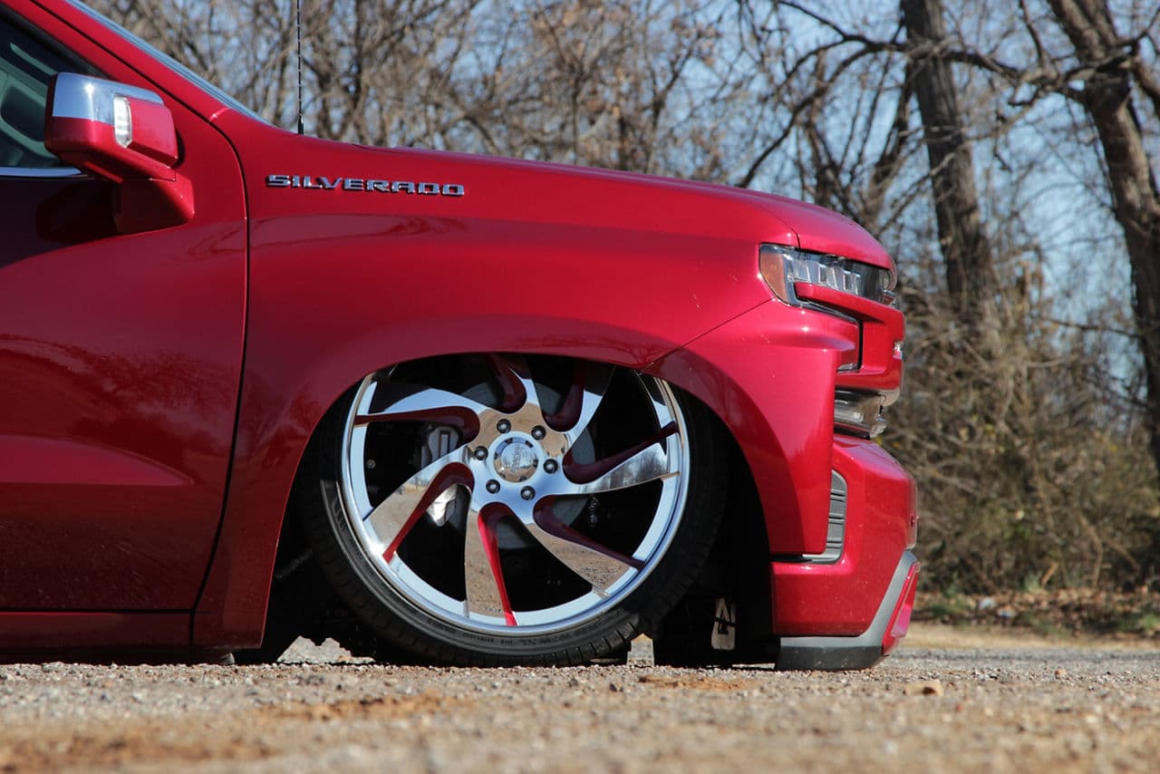 Front view of 2019 Chevrolet Silverado with wheels