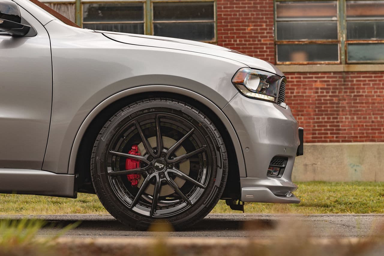 Detail view of 2019 Dodge Durango with wheels