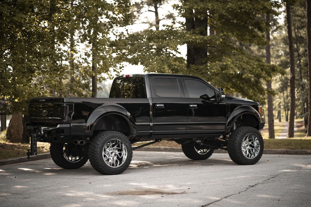 Side profile of 2019 Ford F250 with wheels