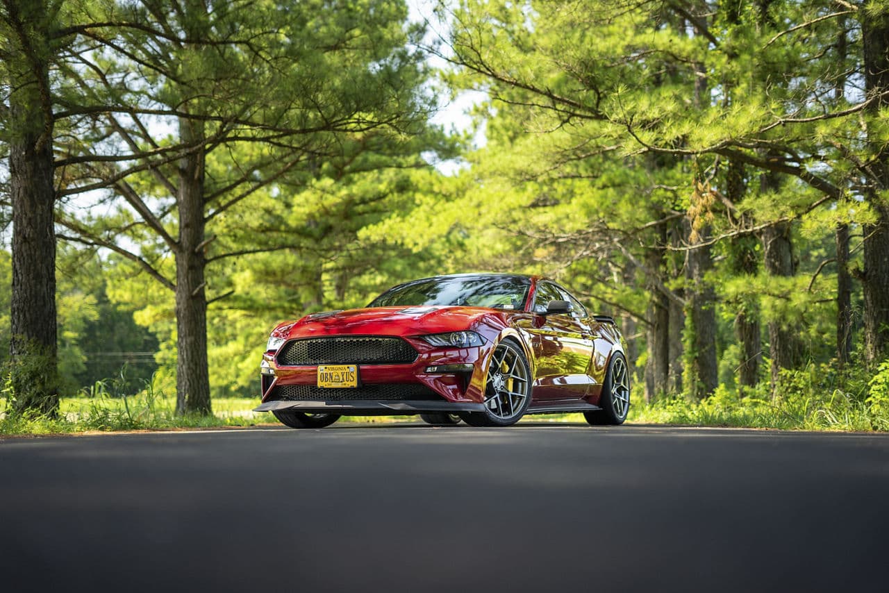 Front view of 2019 Ford Mustang with wheels