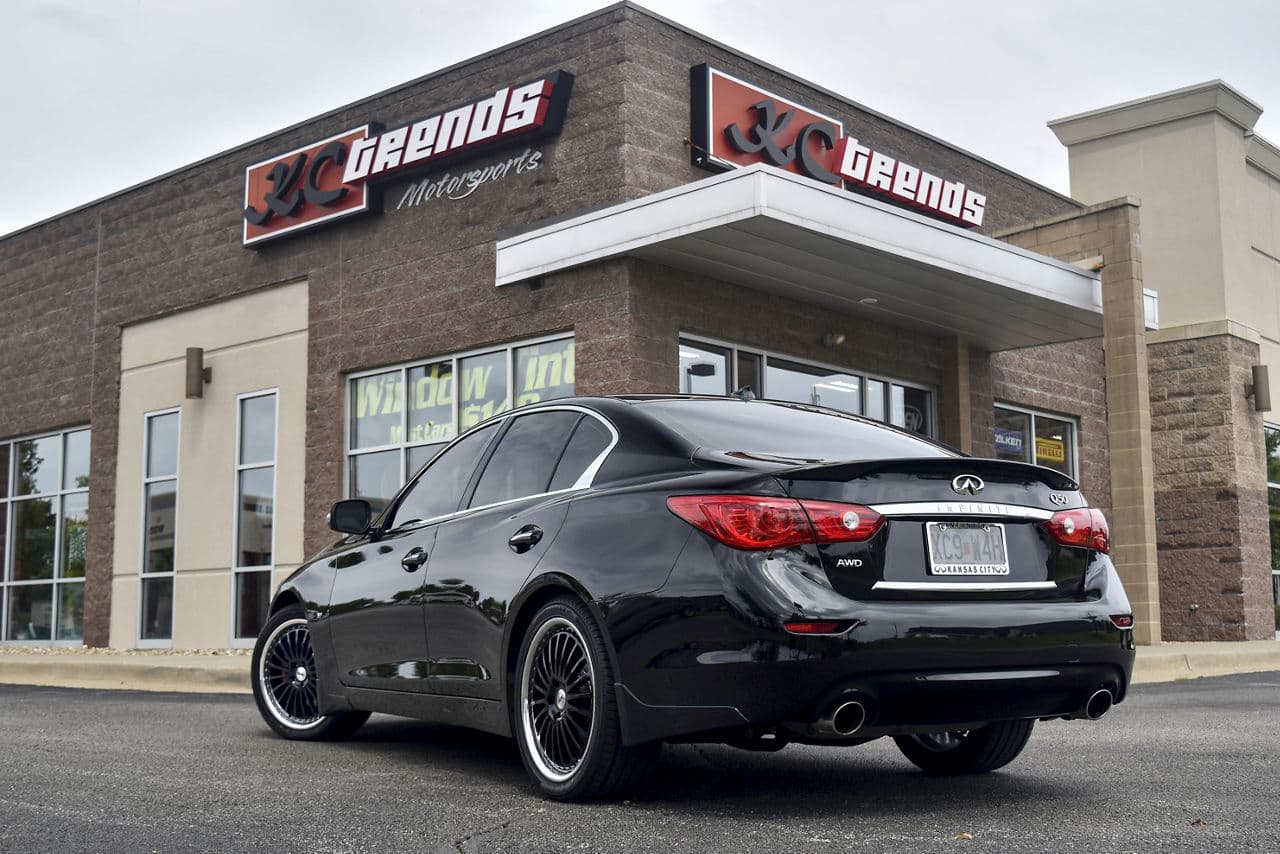 Rear view of 2019 Infiniti Q50 with wheels
