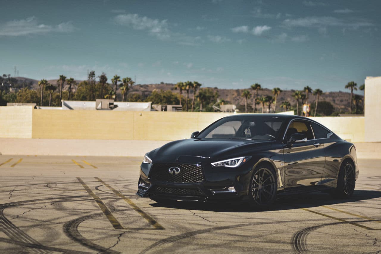 Front view of 2019 Infiniti Q60 with wheels