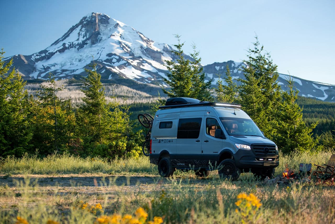 Front view of 2019 Mercedes-Benz Sprinter with wheels