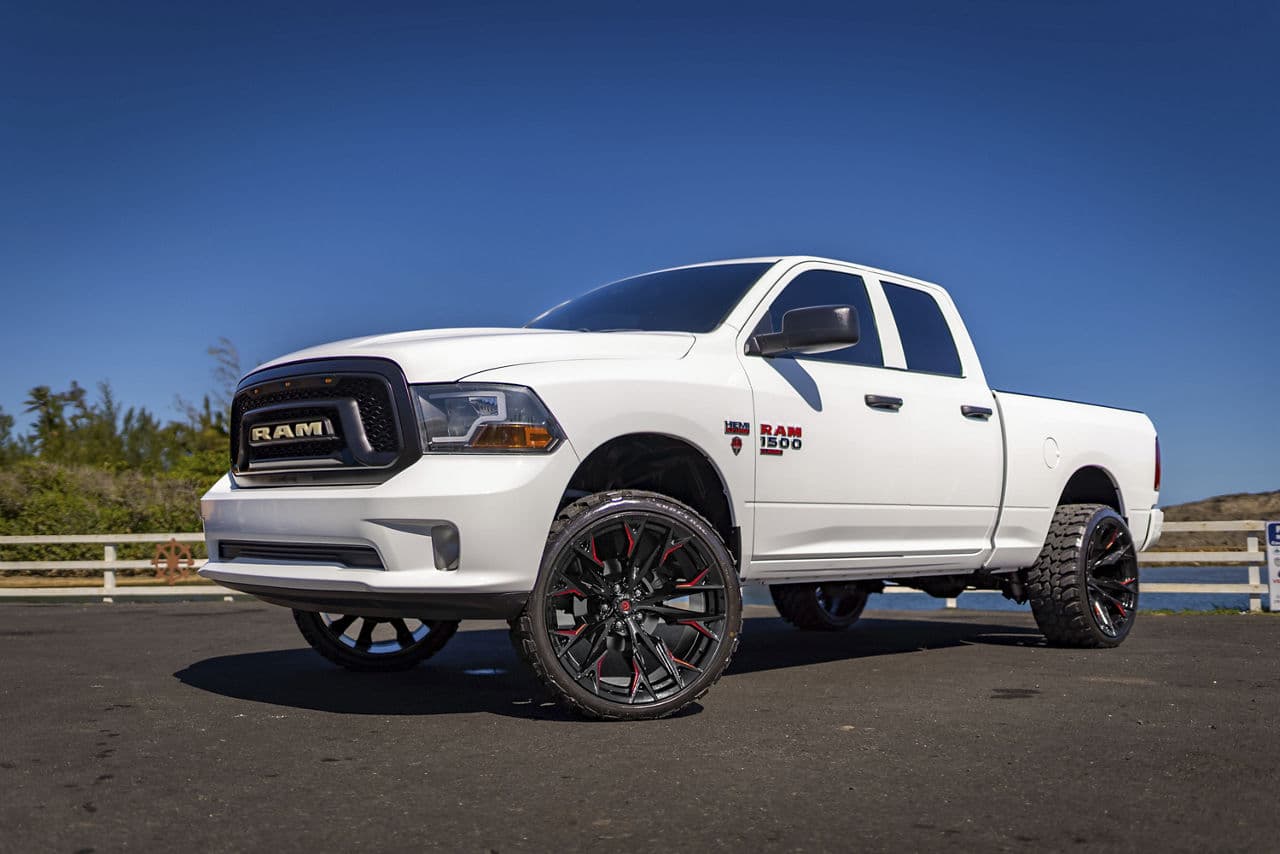 Side profile of 2019 Ram 1500 Classic with wheels