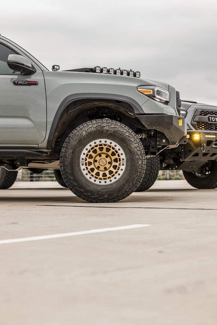 Side profile of 2019 Toyota Tacoma with wheels