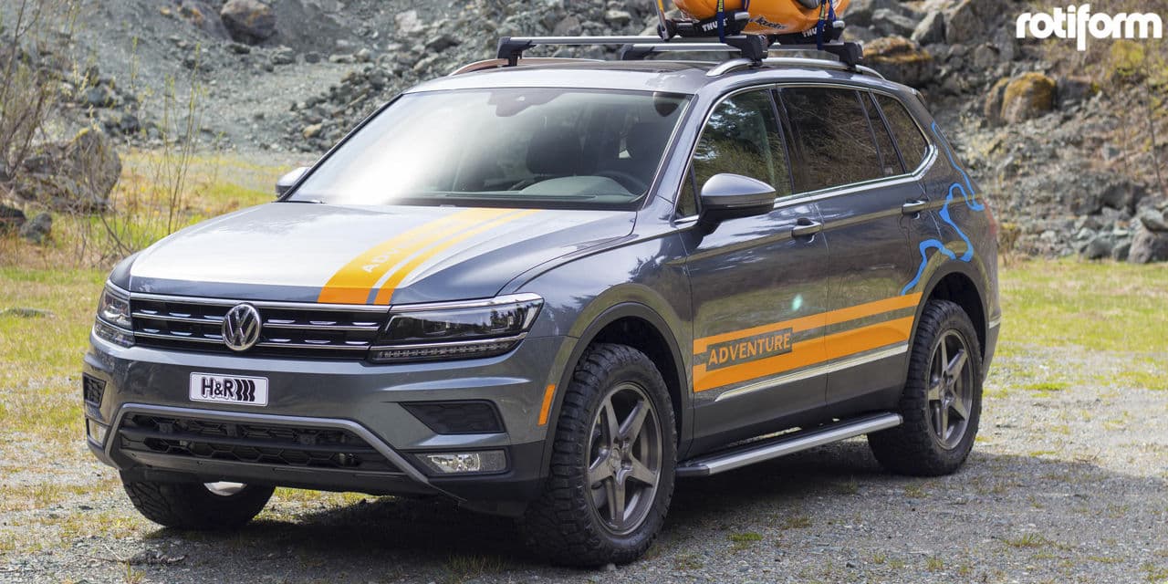 Side profile of 2019 Volkswagen Tiguan with wheels