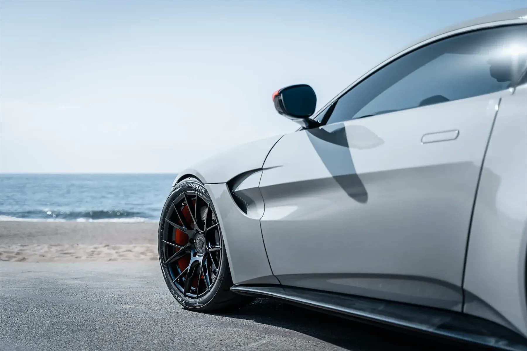 2020 Aston Martin Vantage — wheels, interior