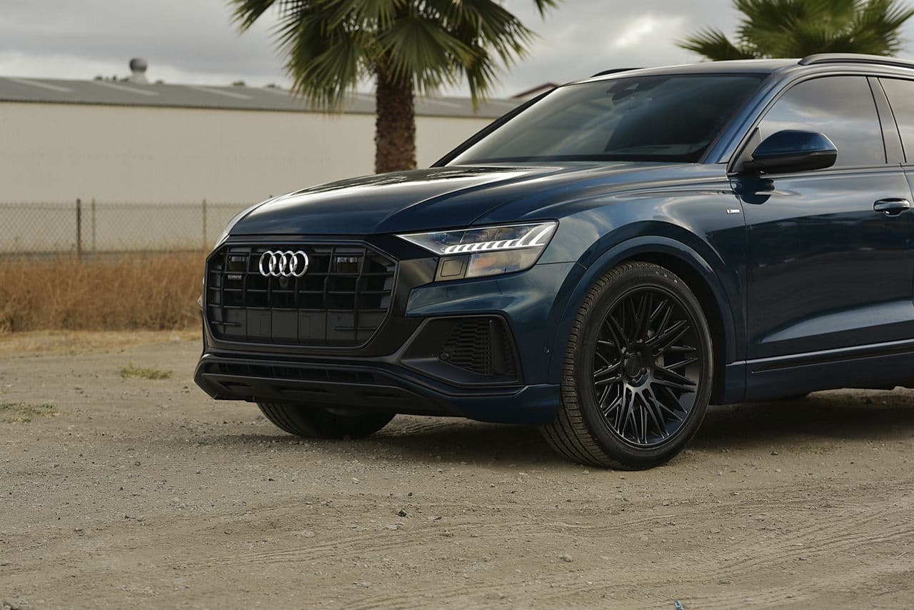 Interior of 2020 Audi Q8 with wheels