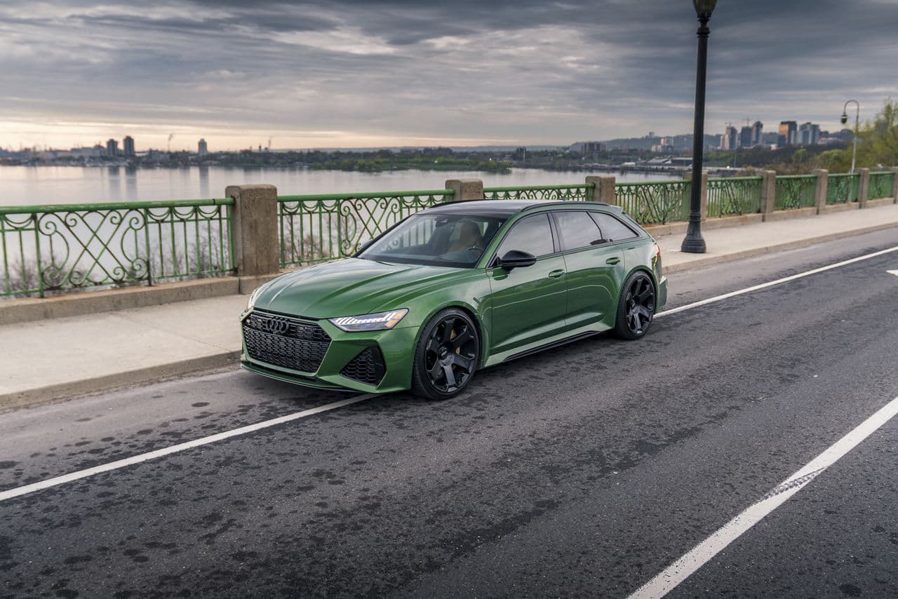Front view of 2020 Audi RS6 with wheels