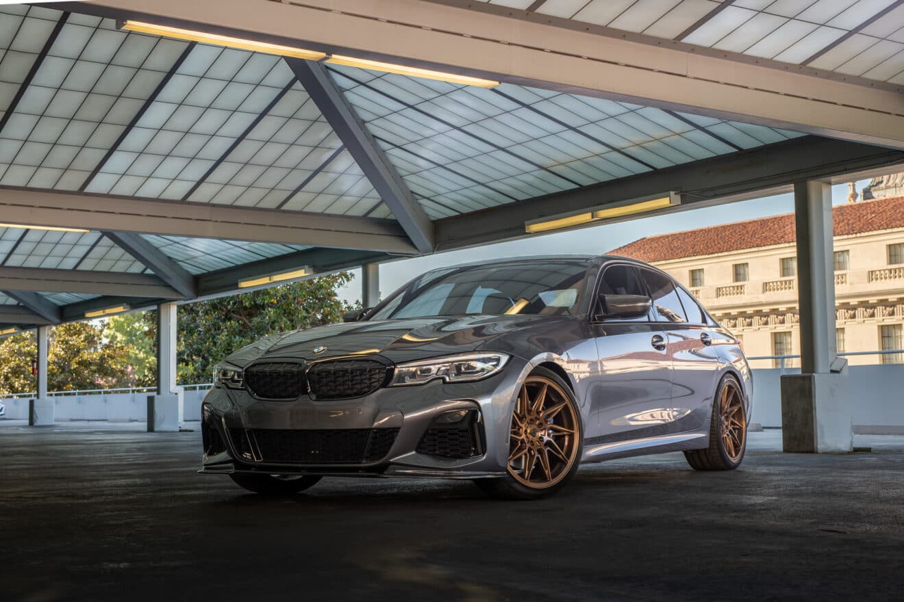 2020 BMW M340i — wheels, front view