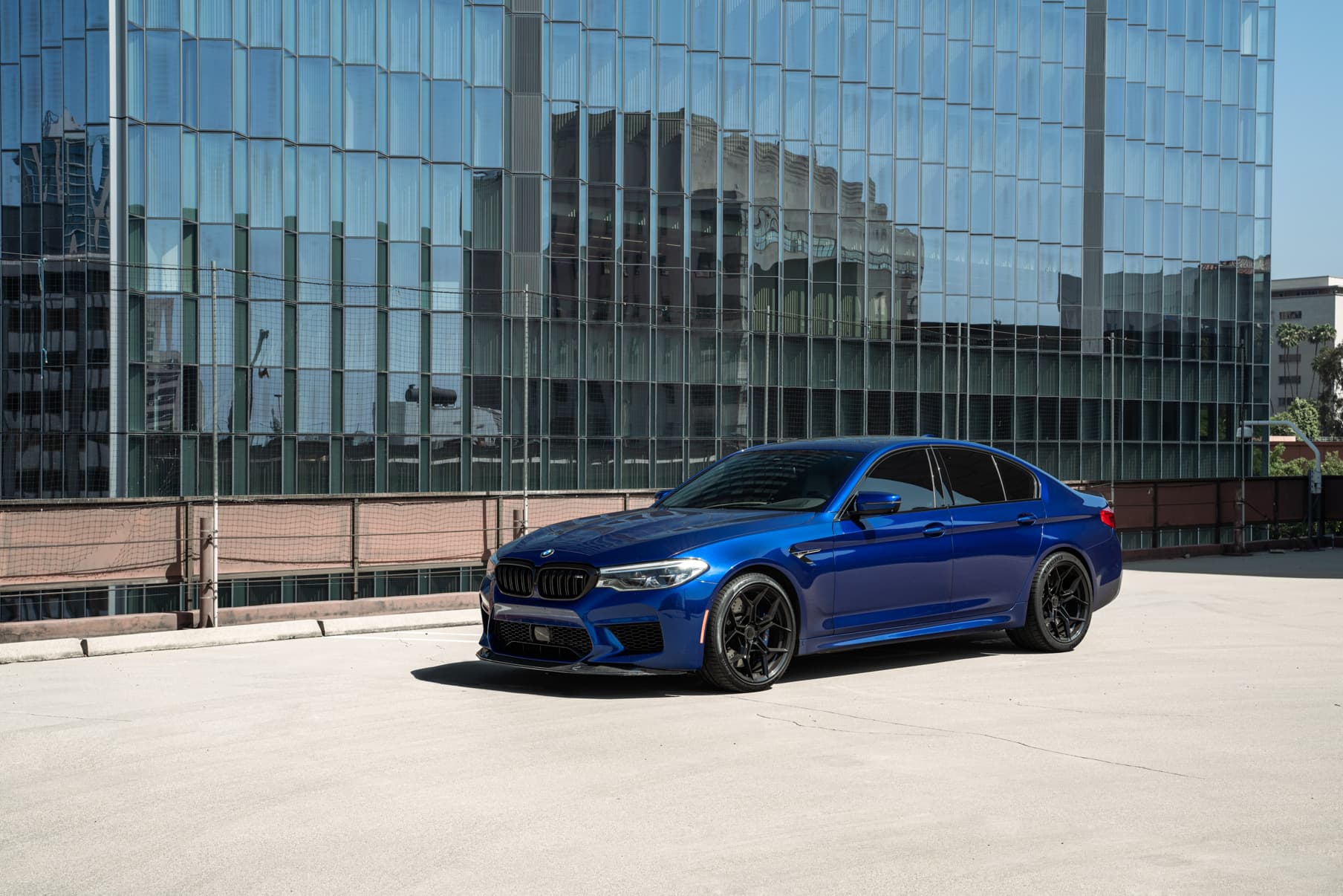 2020 BMW M5 — wheels, front view