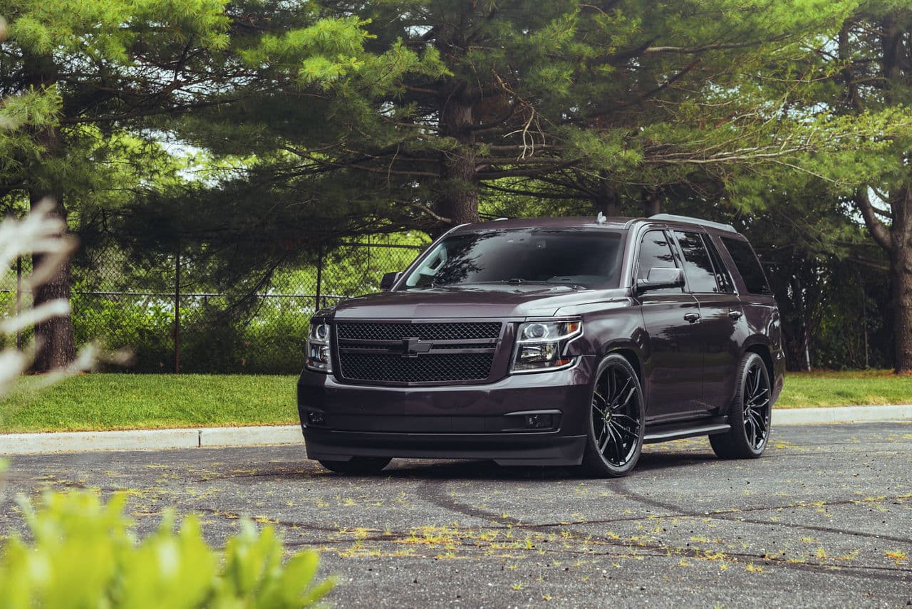 Front view of 2020 Chevrolet Tahoe with wheels