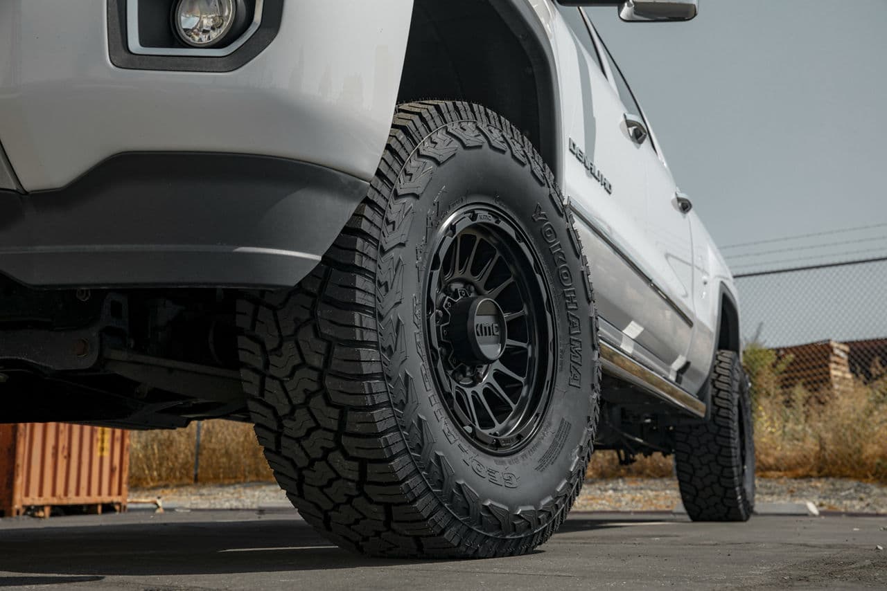 Side profile of 2020 GMC 2500 Denali with wheels