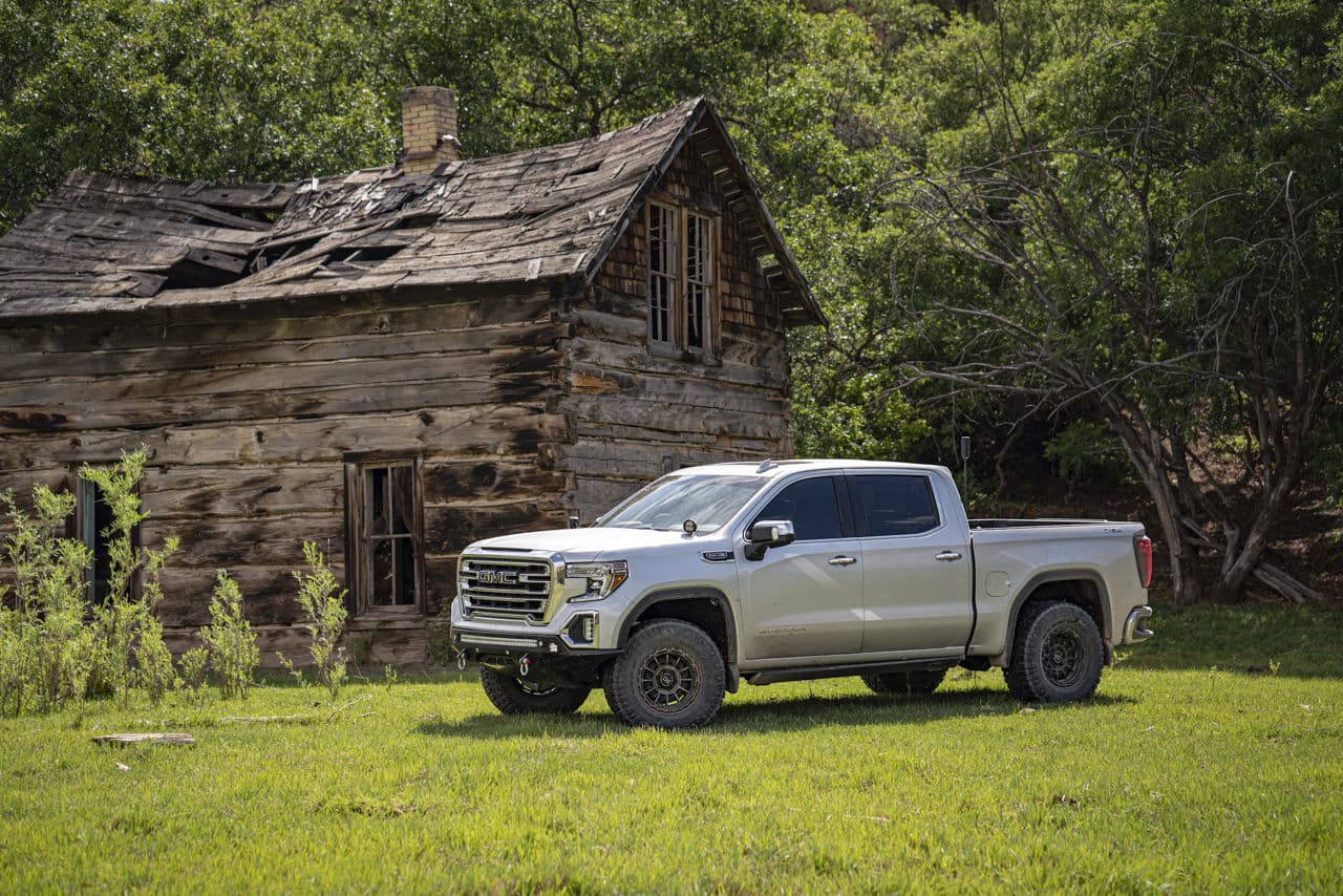Front view of 2020 GMC Sierra AT4 with wheels
